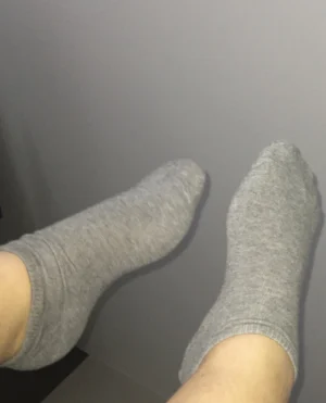 Chaussette sale grise 🧦