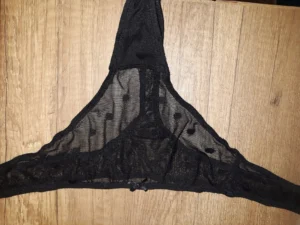 String noir transparent petits pois