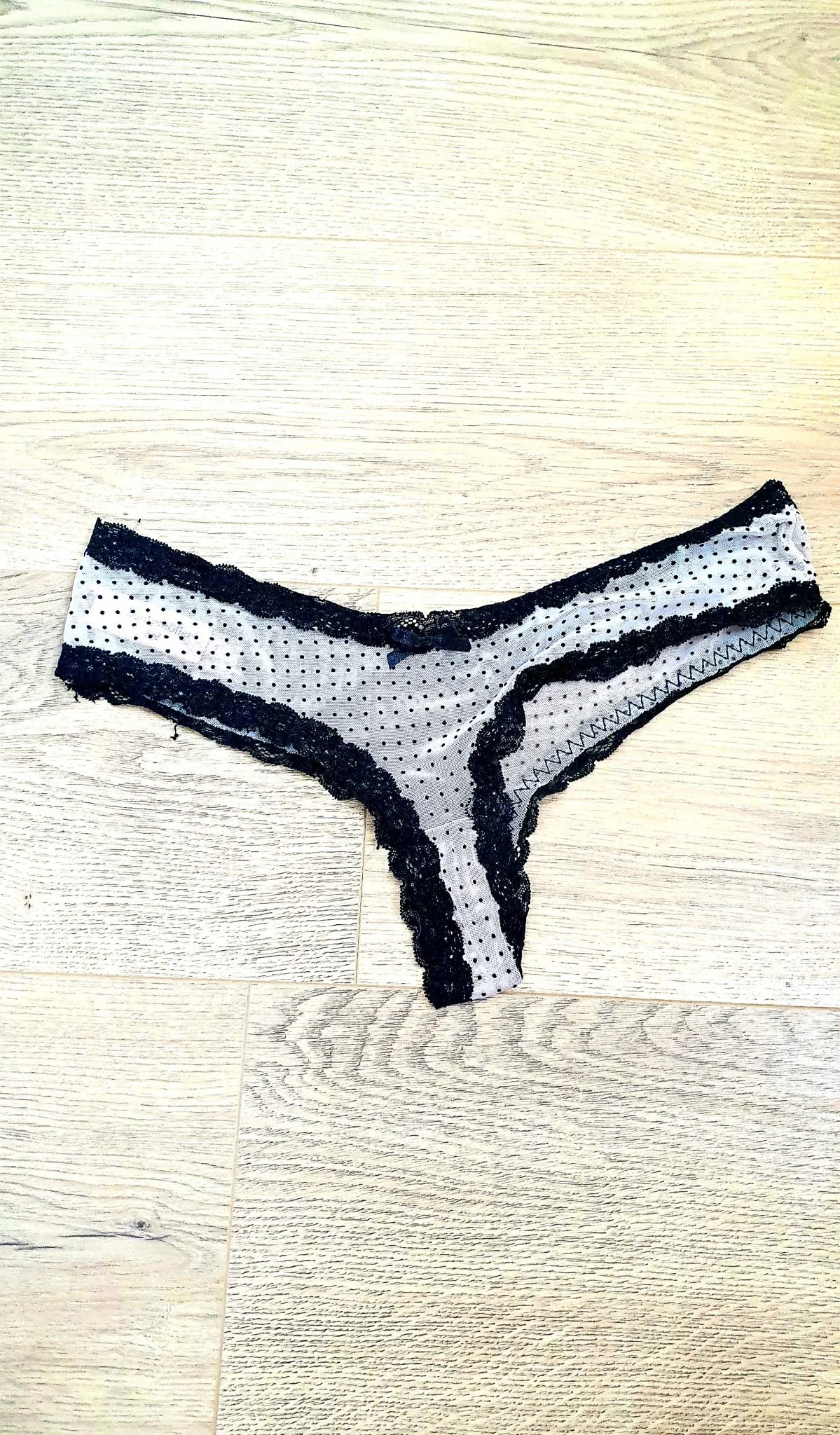 Petit string rose sale
