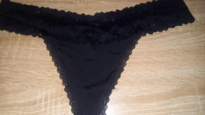 string porté 1 journée et 1 nuit + orgasme