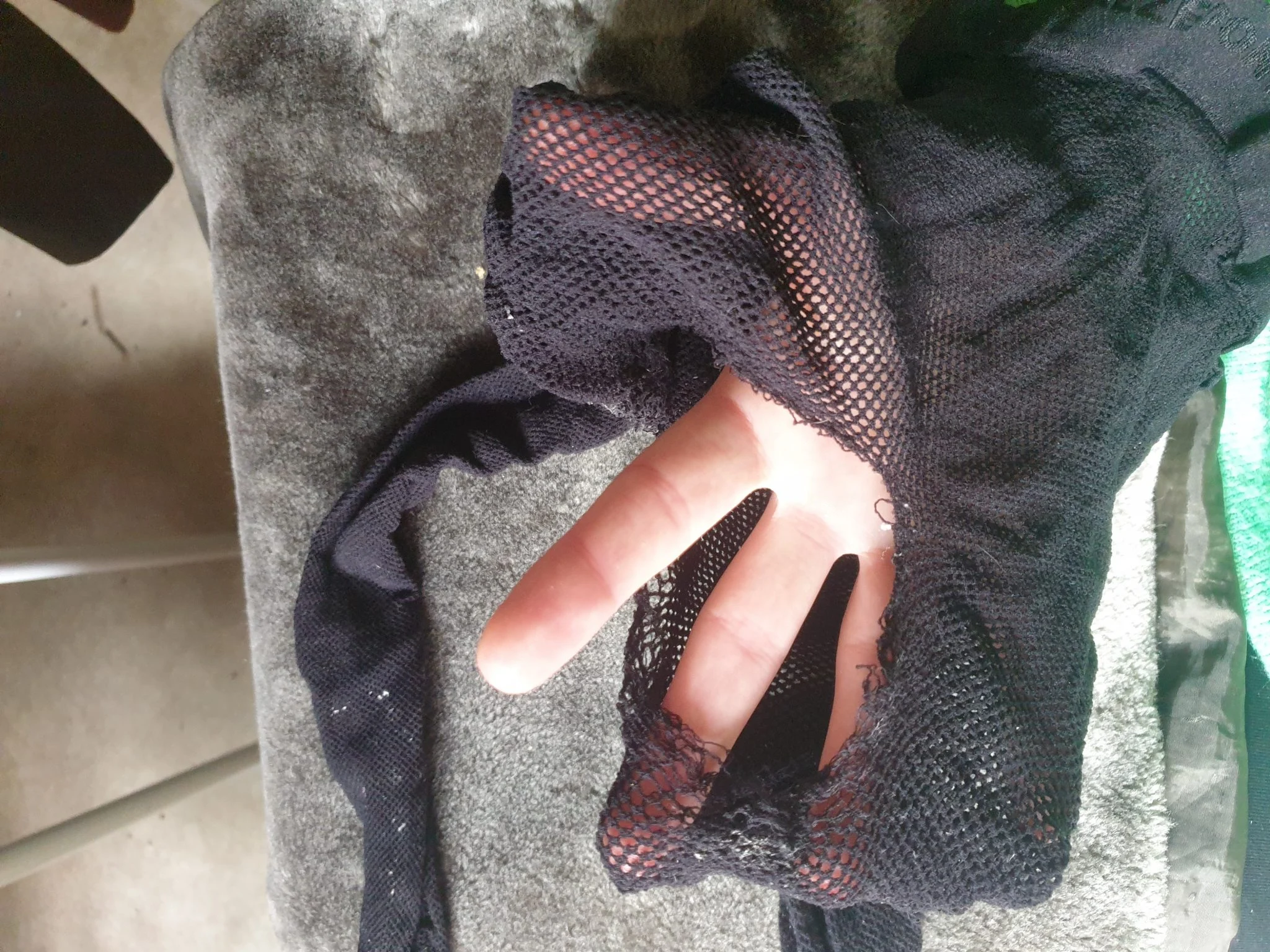 Collant resille troué