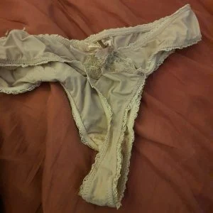 Culotte ancienne porté 24H ou demande et je t’indiquerai le prix