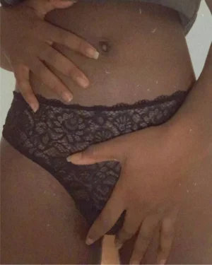 Culotte noire portée