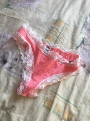 String avec odeur intime