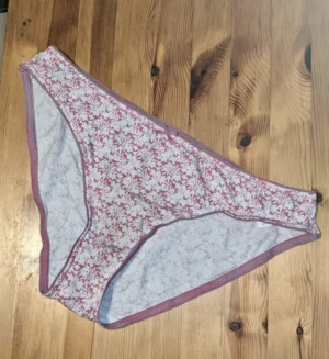 Jolies culottes sales à la demande