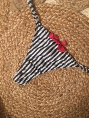 String souillée en satin
