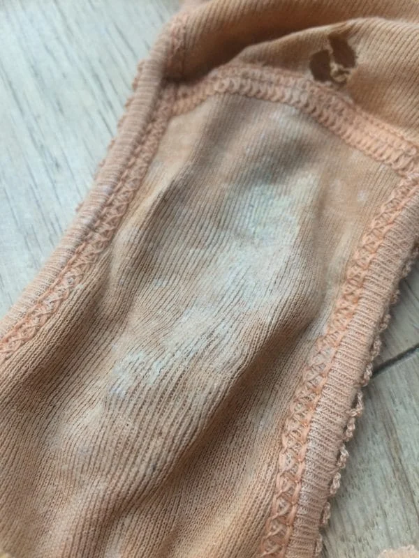 Vieille culotte à la mouille séchée – Image 2