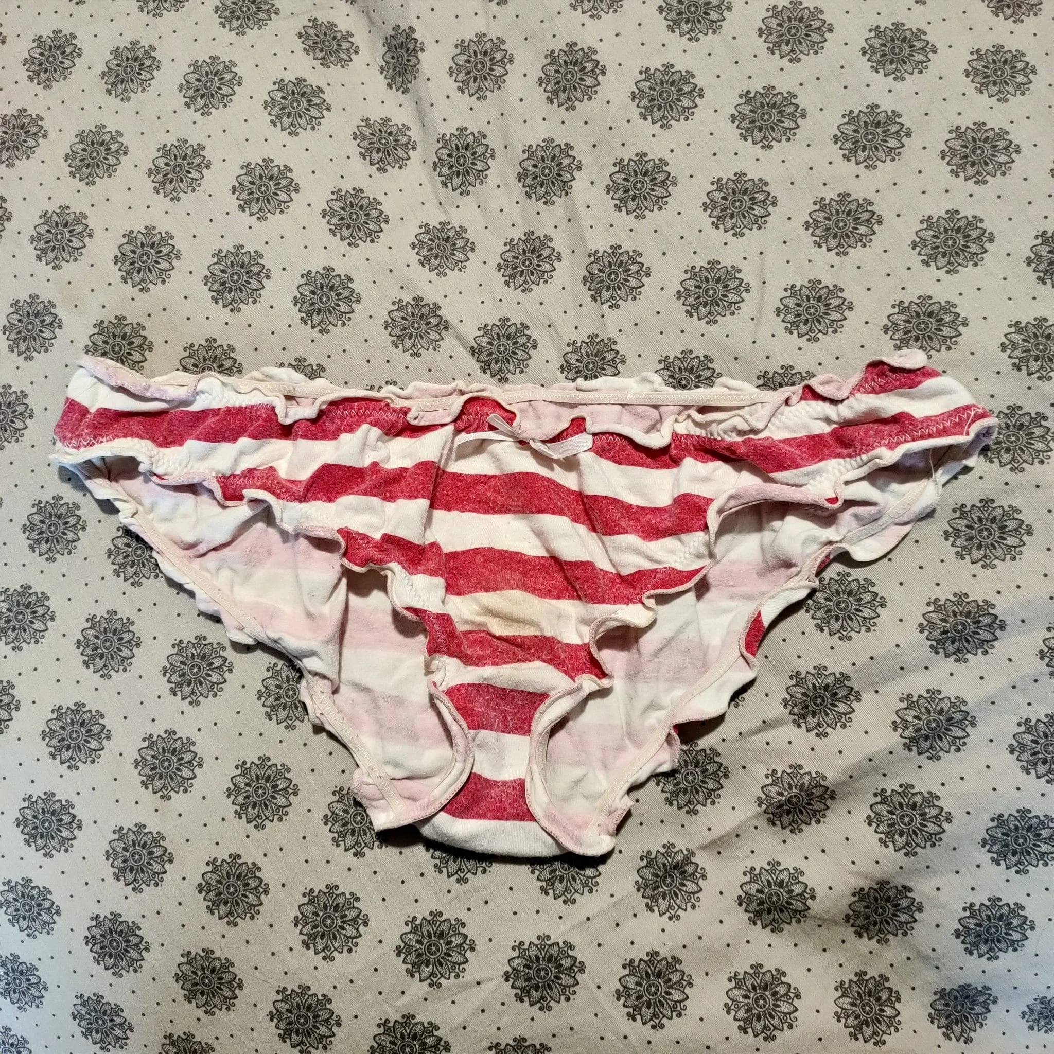 Petite culotte old’school agrémenté selon tes désirs