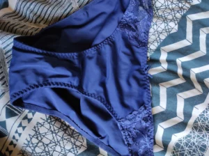 Culotte mi-dentelle