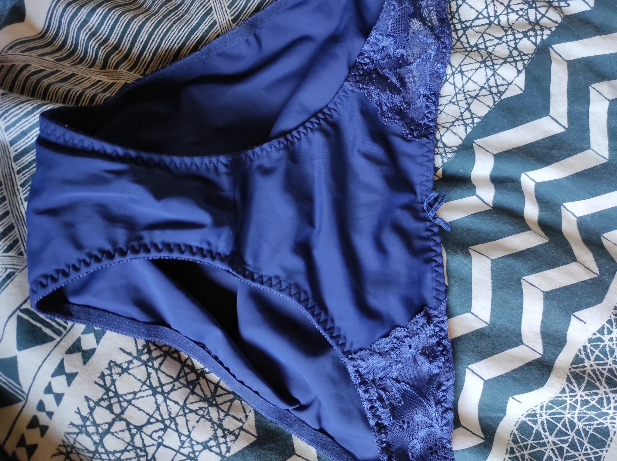 Culotte mi-dentelle