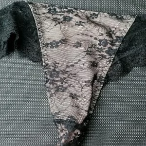String dentelle
