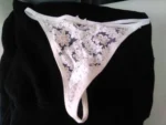 String dentelle