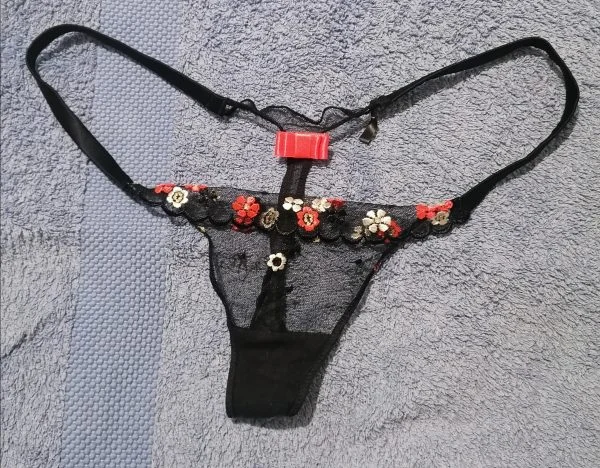Vend string porté nombreux choix forme et couleur – Image 4
