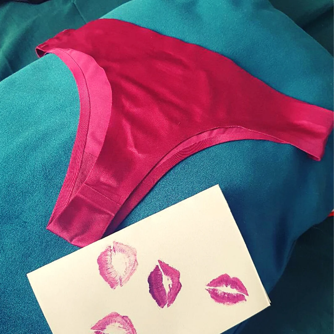 String satiné + carte coquine personnalisable