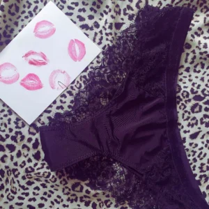 Culote en dentelle + carte coquine personnalisable