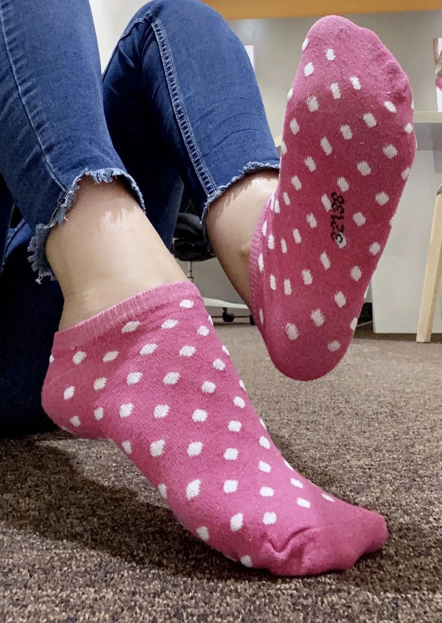 Chaussette rose à pois blanc