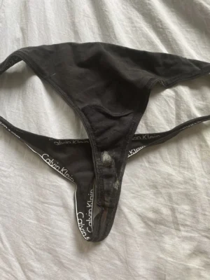 String portée pendant séance de sport