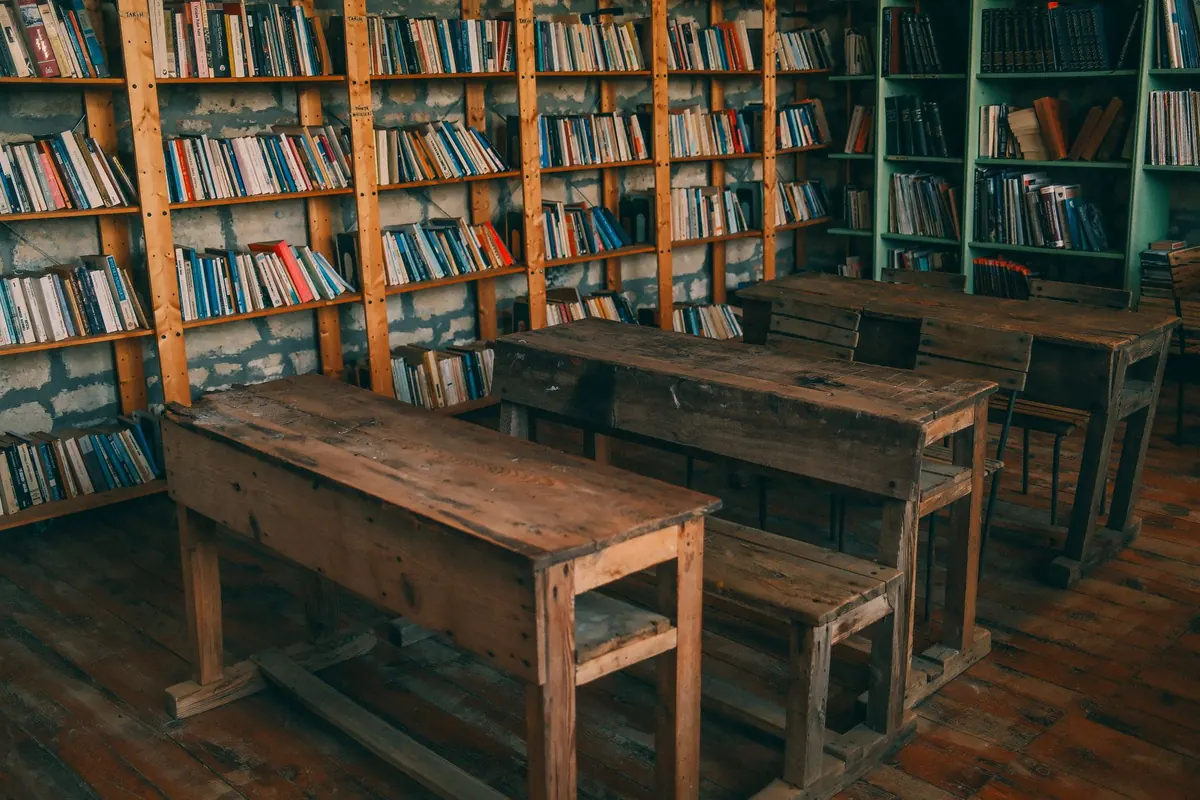 Salle de lecture ancienne, en illustration de « faire plus de ventes de culottes »