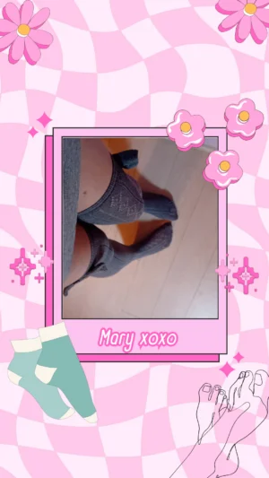 lot de trois photos de mes pieds 💝