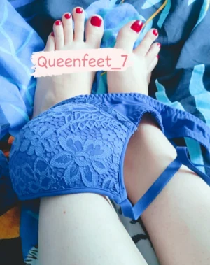 Photos de mes jolis pieds de reine