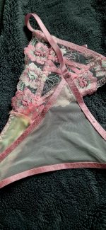 Culotte souillée de sperme