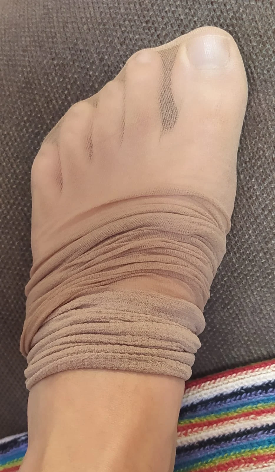 Chaussettes bas portées – Image 2