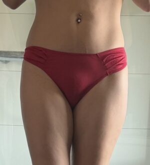 String rouge lycra