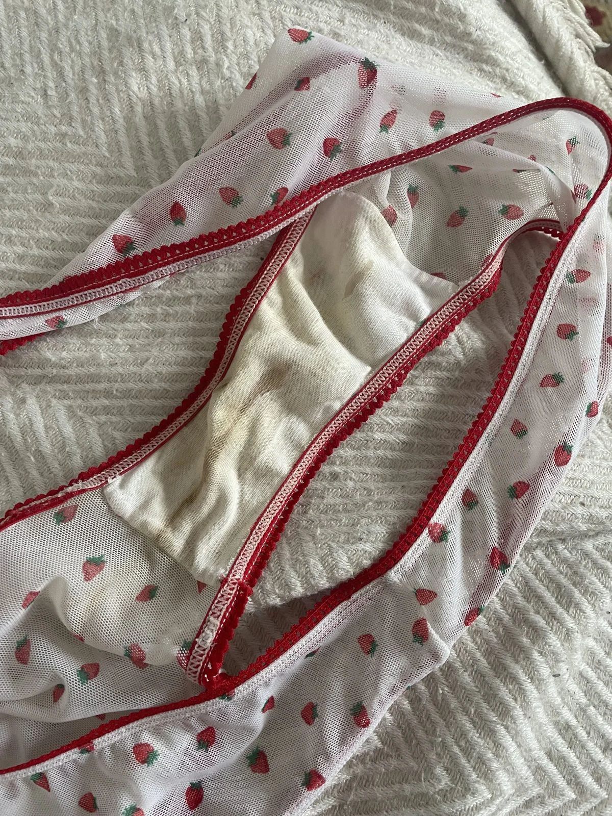 Petite culotte transparente 🍓portée 48h – Image 2