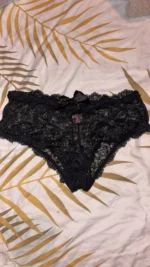 Tanga noir dentelle