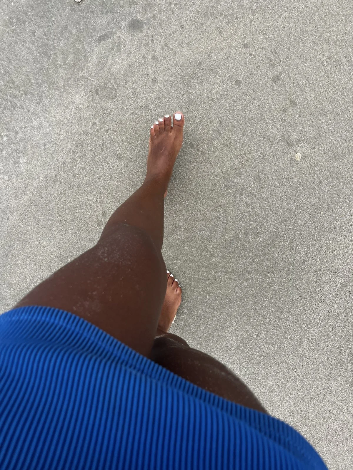 3 photos de mes pieds ☺️