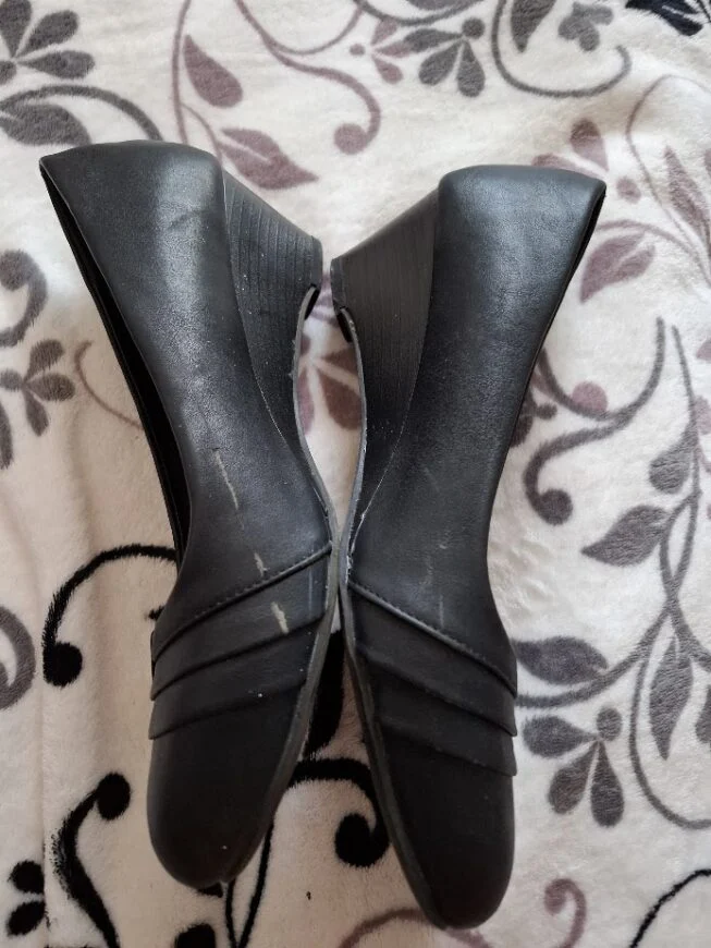 🖤 Talons compensés noirs – L’âme sombre 🖤