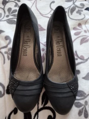 🖤 Talons compensés noirs – L’âme sombre 🖤