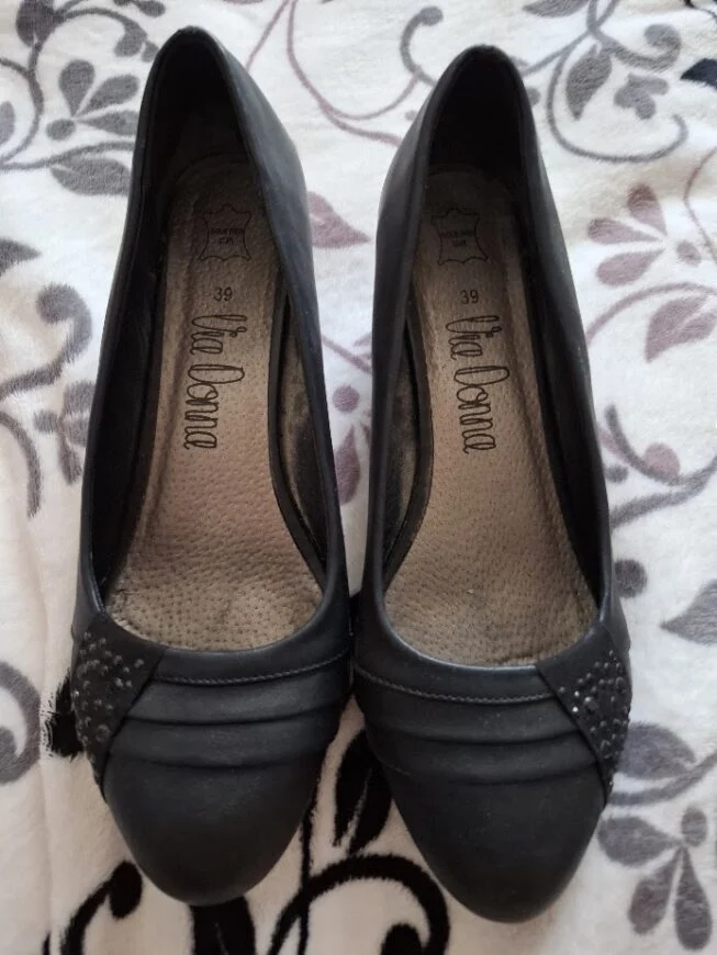 🖤 Talons compensés noirs – L’âme sombre 🖤