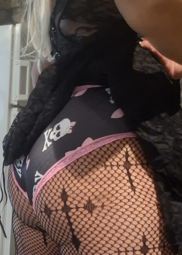 Lingerie tete de mort rose