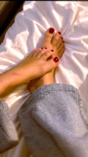 Mes pieds, votre nouvelle obsession 😏👣