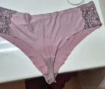 String caviardé pour le serviteur de mon vénéré fessier