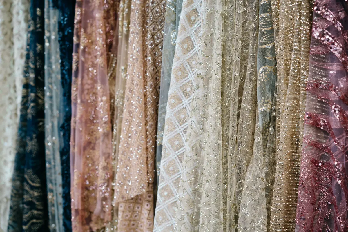 Tissus à paillettes, en illustration de « photo culotte à vendre »